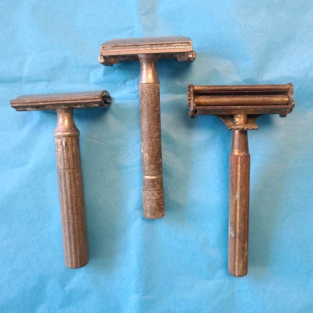 Lot of 3 vintage antique 1910-1950s metal TTO men's razors Gillette & Valet